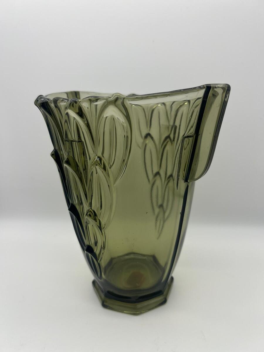 Stolzle Hermanova Hut - Grote Art Deco persglazen vaan in rookgroen glas - ca. 1930