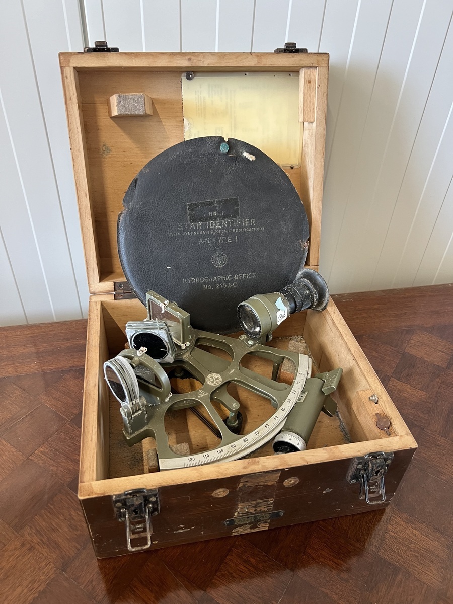 VEB Freiberger Präzisionsmechanik sextant, in originele kist 