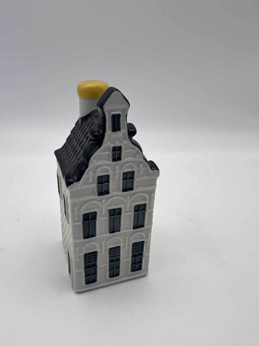 KLM huisje 25. Voormalige Weeshuis Gouda