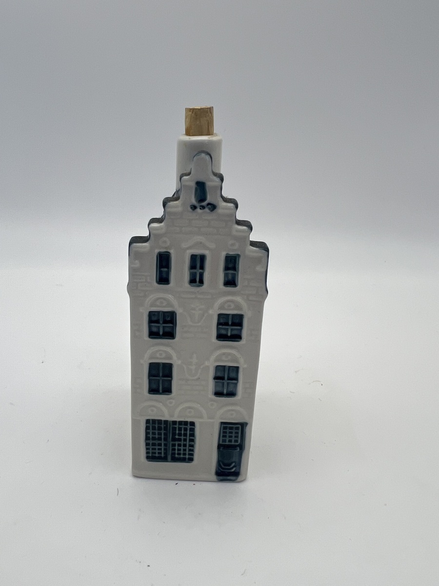 KLM-huisje 32. Voormalige brouwerij Den Handtbooch, Delft 
