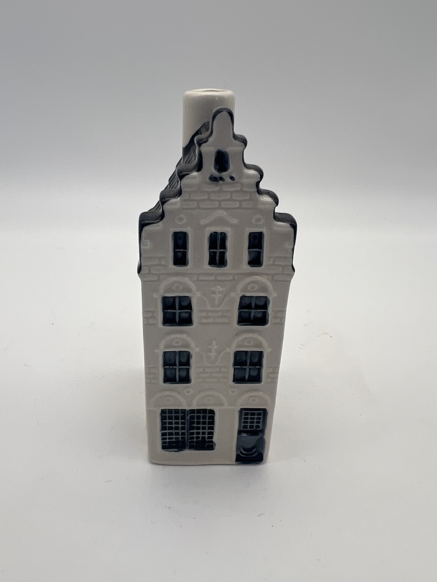 KLM-huisje 32. Voormalige brouwerij Den Handtbooch, Delft  