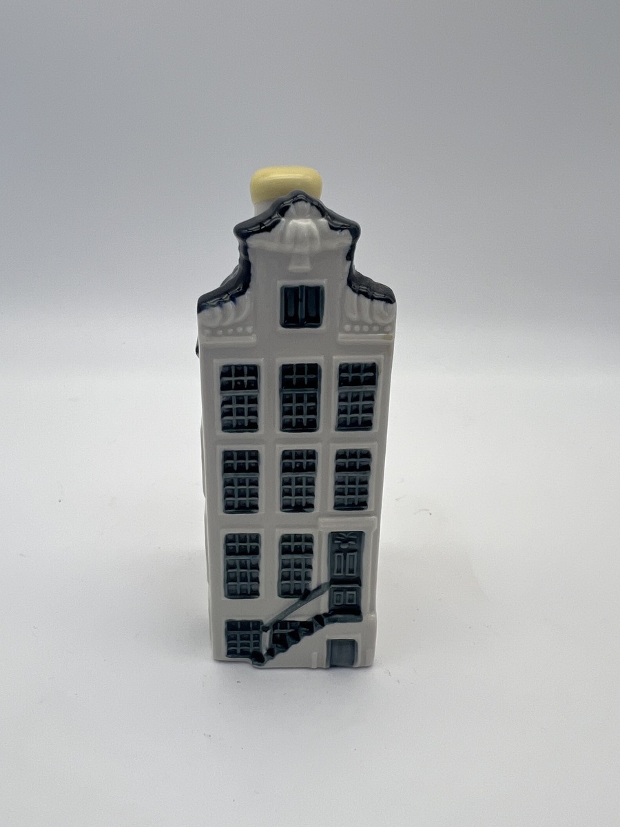 KLM-huisje 46. Begijnhof 27, Amsterdam