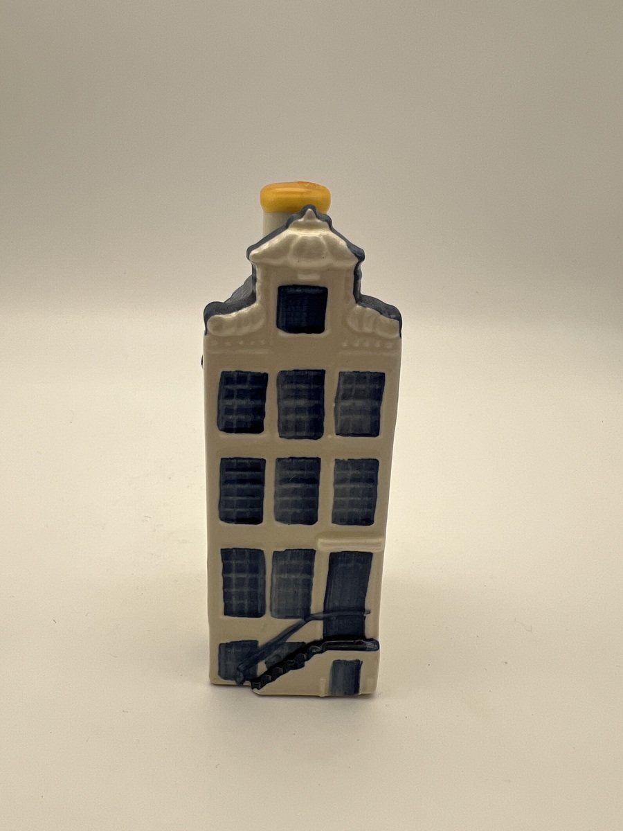 KLM Delfts Blauw BOLS Miniatuurhuis, vroege uitvoering zonder nummer.