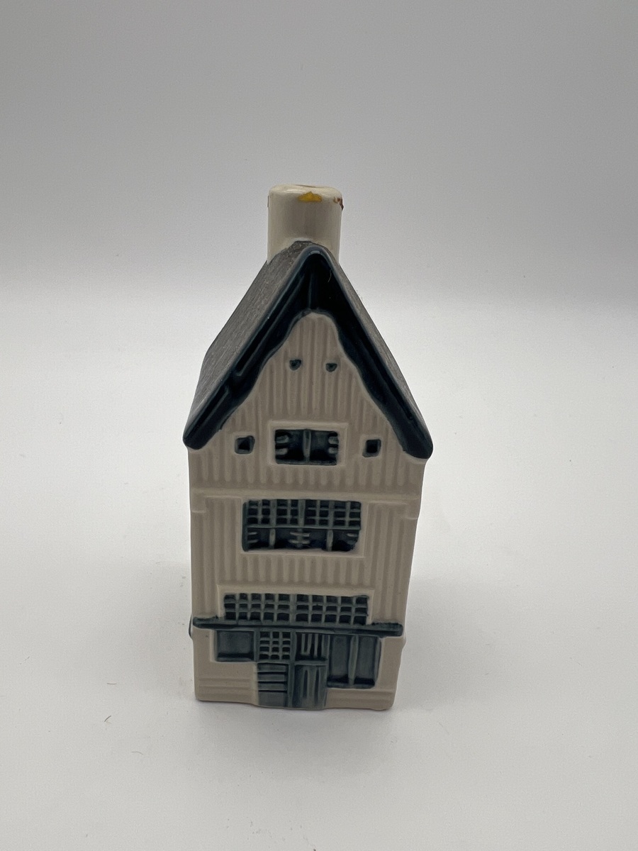 KLM-huisje 6. Begijnhof 34, Amsterdam 