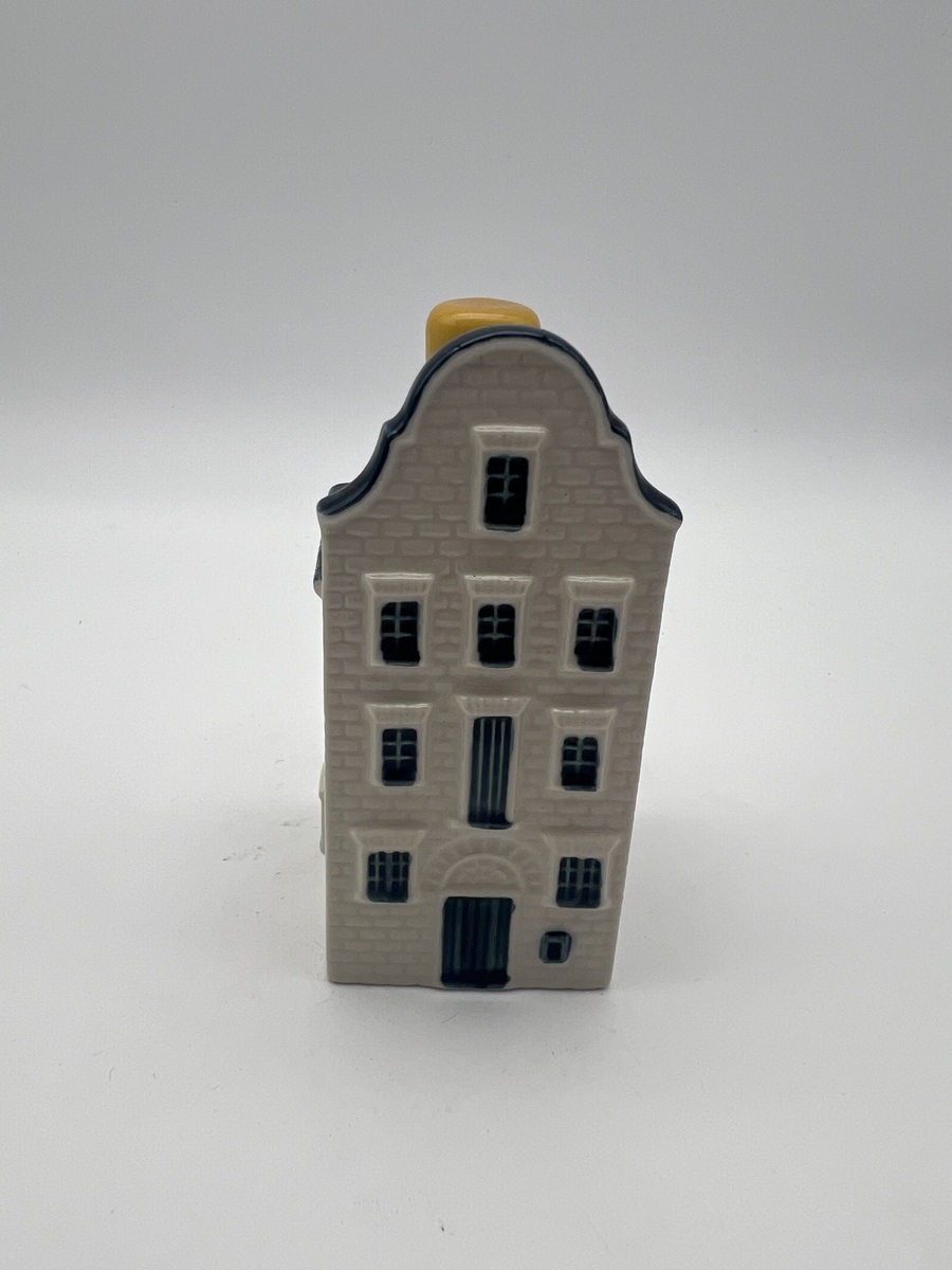 KLM-huisje 79. De Locomotief, Lange Haven 74-76, Schiedam