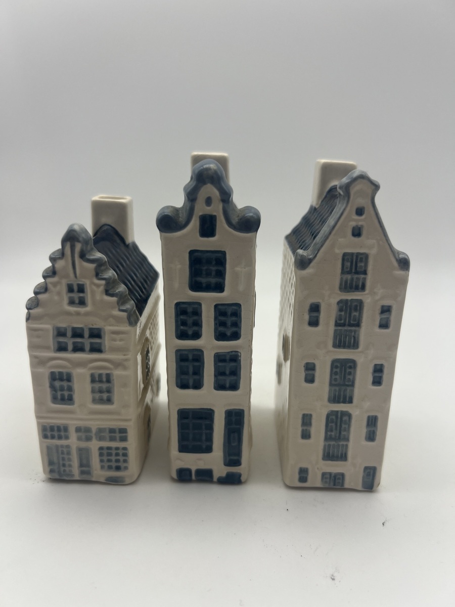 Royal Goedewaagen Blue Delft Amsterdam grachtenhuisjes - P175, P73 en ws P116. 