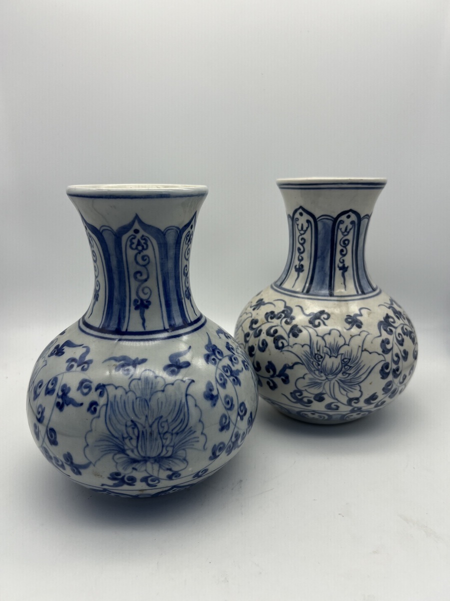 2 vintage chinese vazen