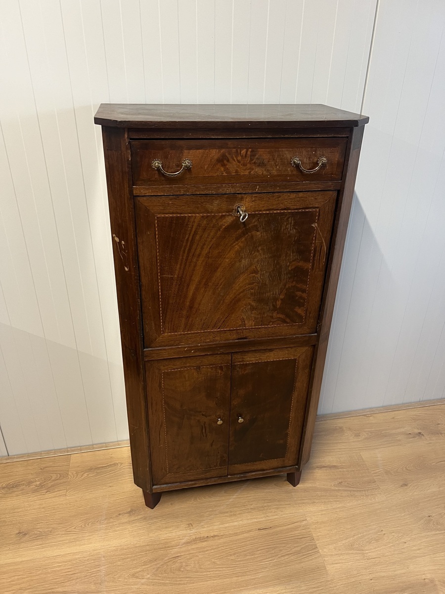 Miniatuur secretaire