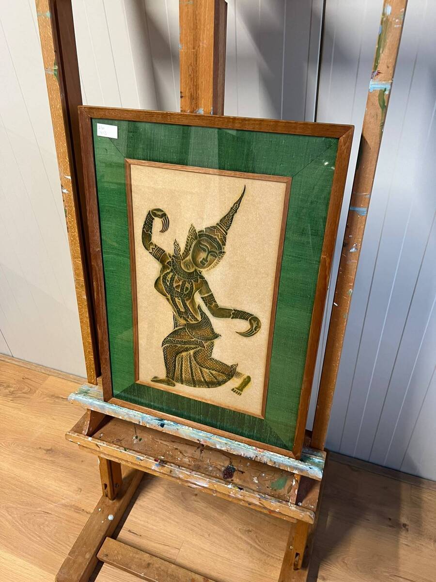  Thaise voorstelling van een traditionele danseres / mythologische figuur