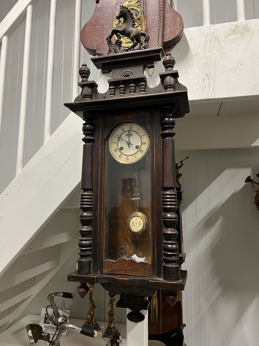 Antieke ''Paardjes'' Regulateur 