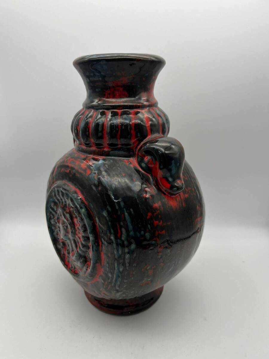 West-Duitse Fat Lava vaas – rood/zwart, vermoedelijk Scheurich, jaren 1970.