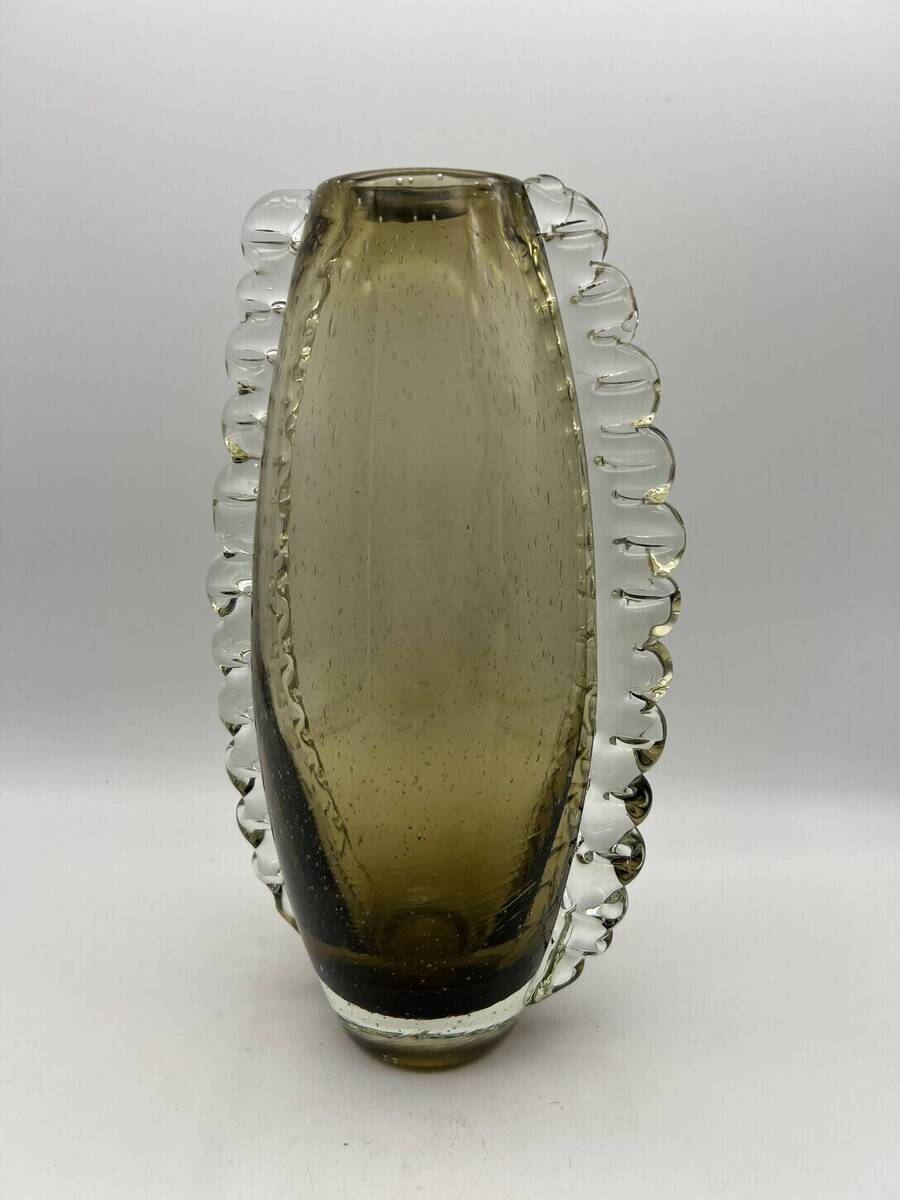 Rookkleurige Bullicante vaas – Murano-stijl, Italië, ca. 1960–1970. 