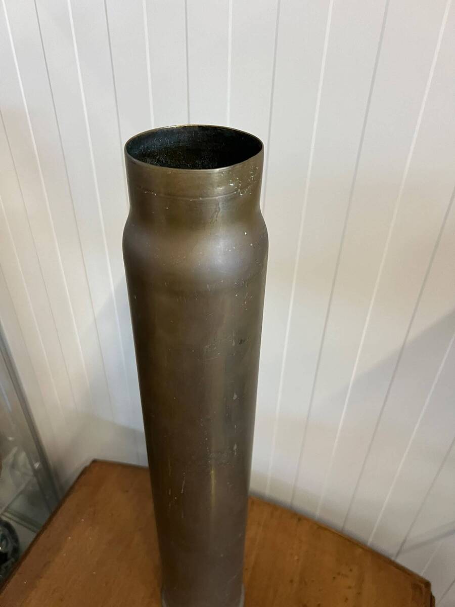 Antieke metalen granaathuls / messing huls