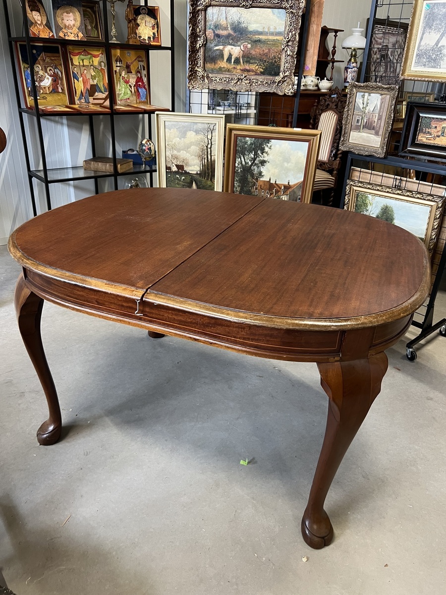 Klassieke Uitschuifbare Ovale Eettafel in Queen Anne-stijl